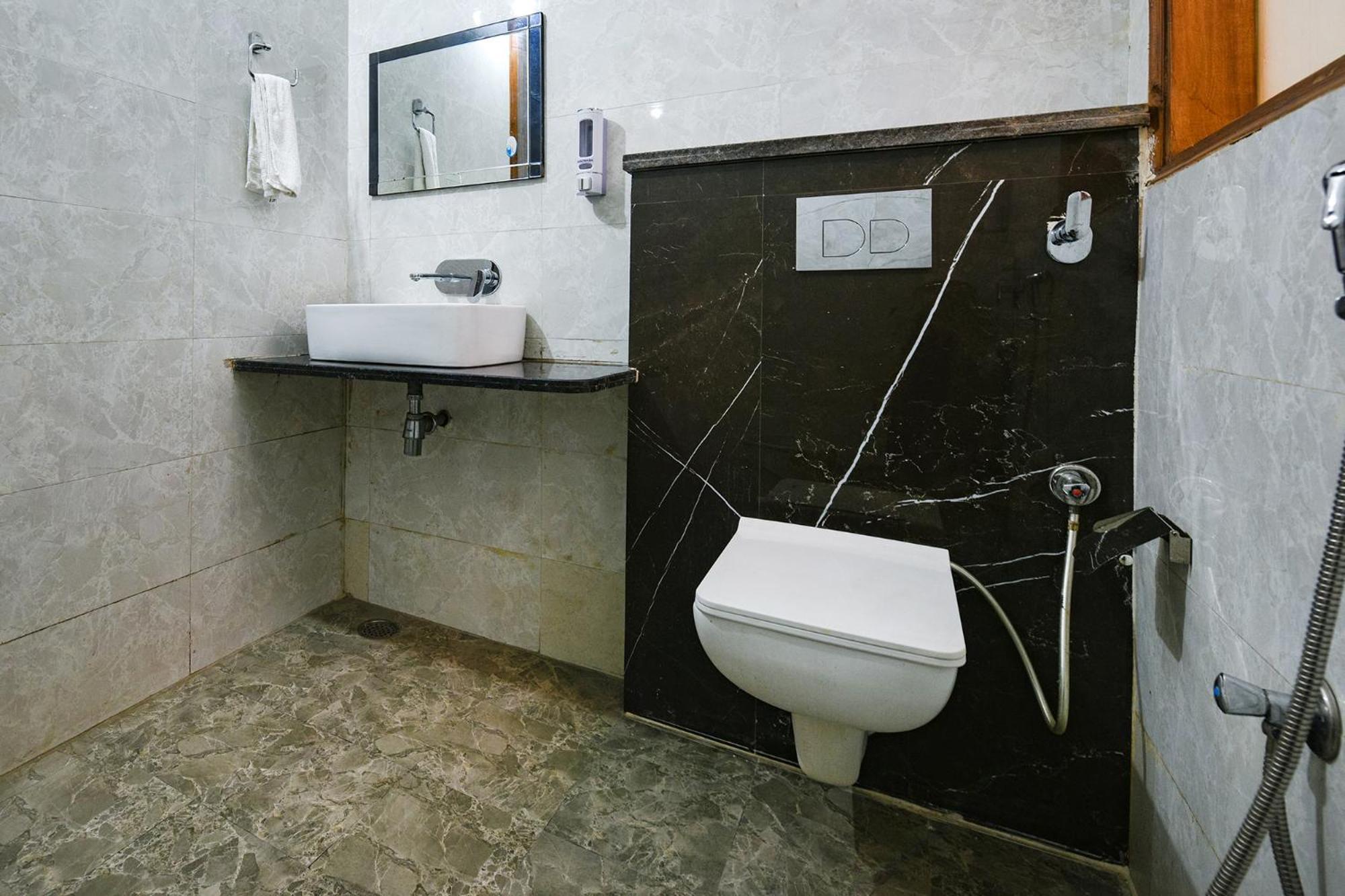Fabhotel Indian I Гургаон Екстериор снимка