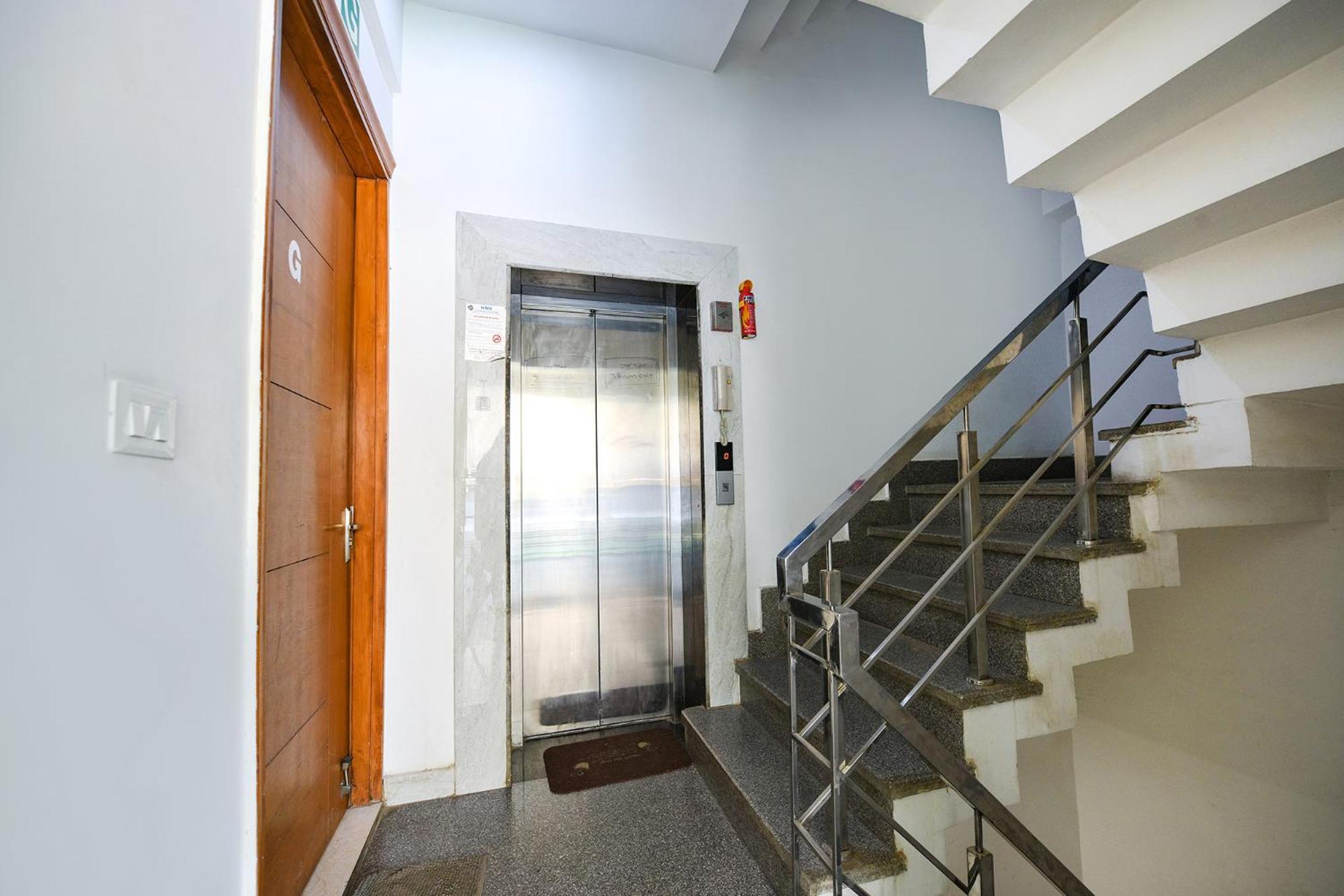 Fabhotel Indian I Гургаон Екстериор снимка